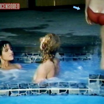 Голая Камилла Уорнер