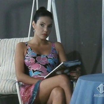 Голая Джоя Скола