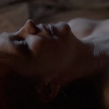 Голая Лаура Тонке