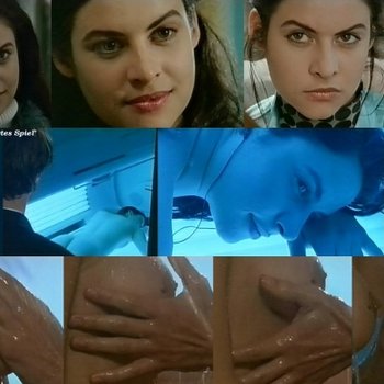 Голая Лиана Форестьери