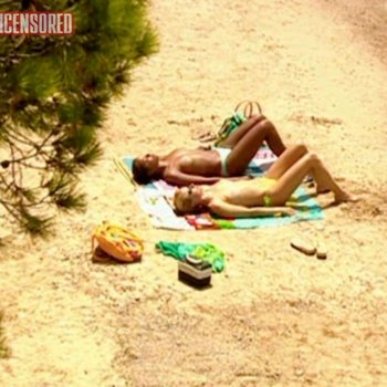 Голая Наоми Райан