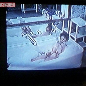 Голая Саша Дарвин