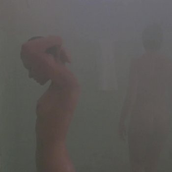 Голая Стейси Шаффер