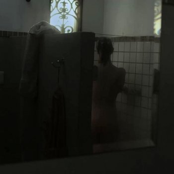 Голая Дани Бавосо