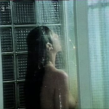 Голая Эвелина Стеймарова