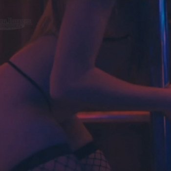 Голая Джейд Мариука Робитайл